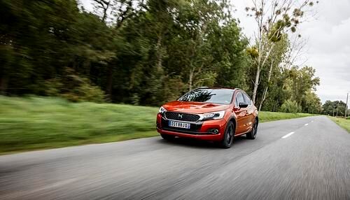 Test: DS4 Crossback - Selbstbewusster eingepreist, hart abgestimmt