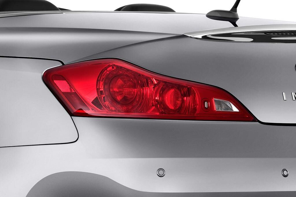 Infiniti G (Baujahr 2010) - 2 Türen Rücklicht