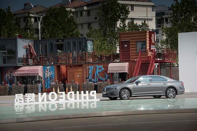 Doch so gut der Phideon sich im Stadtverkehr von Shanghai macht, wird man ihn in Stuttgart oder Salzgitter wohl nie zu sehen bekommen