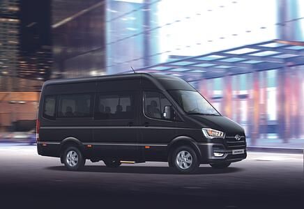 Hyundai H350 - Platz für einen Fußballmannschaft plus Trainerteam Hyundai H350 - Platz für einen Fußballmannschaft plus Trainerteam