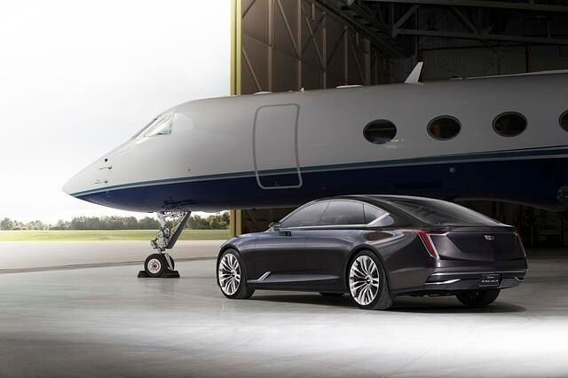 Insgesamt wirkt der Escala näher an der Serienreife als die zuletzt von Cadillac am Pebble Beach vorgestellten Studien 