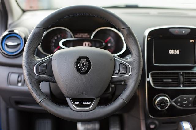 Der Clio erhält ein neues Lenkrad