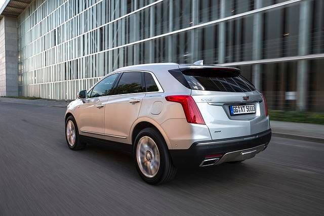 Typisch Cadillac: Die markant senkrechten Rückleuchten