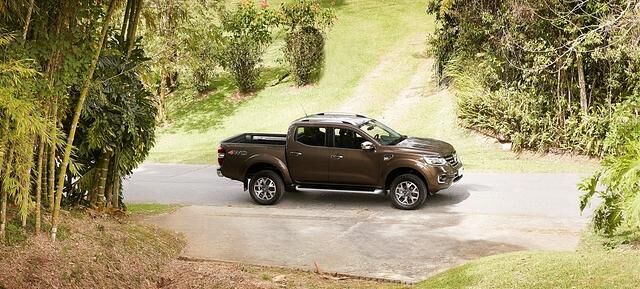 Deutlich über fünf Meter ist der Renault Alaskan lang