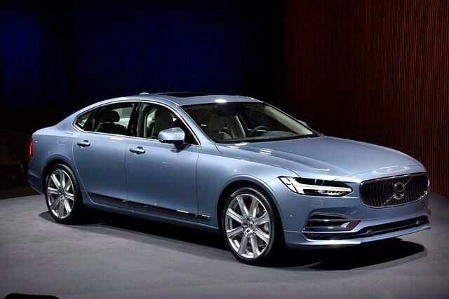 Volvo hat mit dem S90 ab Juli wieder eine große Limousine im Programm