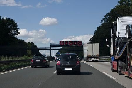 Ferienreiseverordnung - Am Samstag gehört die Autobahn dem Pkw