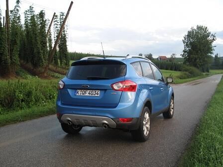 Mazda CX-7 2.2 CD / Ford Kuga 2.0 TDCi
