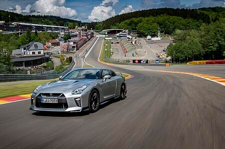 Nissan GT-R - Feinschliff am Monster-Charakter (Kurzfassung)