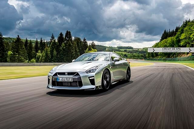 Fahrbericht: Nissan GT-R - Godzilla brüllt weiter