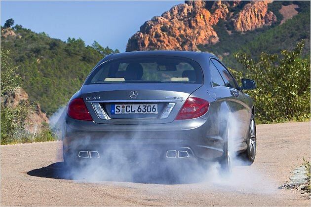 In 4,5 Sekunden prescht der CL 63 AMG von null auf 100 km/h