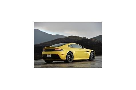 Aston Martin V12 Vantage S der alten Generation