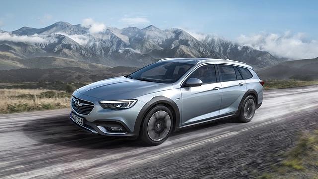 Als weitere Insignia-Variante kommt der Country Tourer zur IAA 