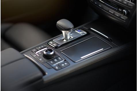 Genesis G 80 3.3 T Sport AWD - Achtgang-Automatik ist Serie