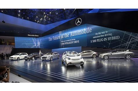 Mercedes am Vorabend der IAA 2013 in der Frankfurter Festhalle