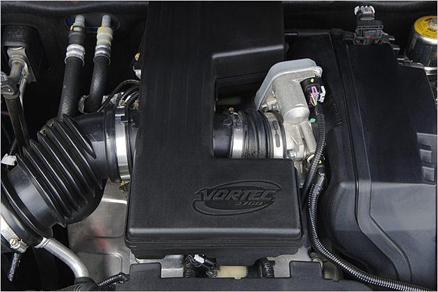 Der 3,7-Fünfzylinder-Motor bringt 244 PS mit