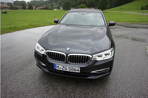 Der BMW 530d hat neue Assistenzsysteme an Bord