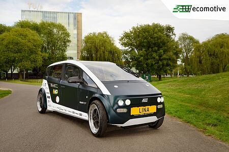 Biologisch abbaubares E-Auto - Konzept für den Kompost