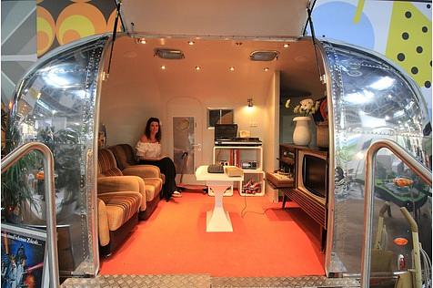 Der Besuch des Caravan Salon in Düsseldorf kann zur Zeitreise werden.