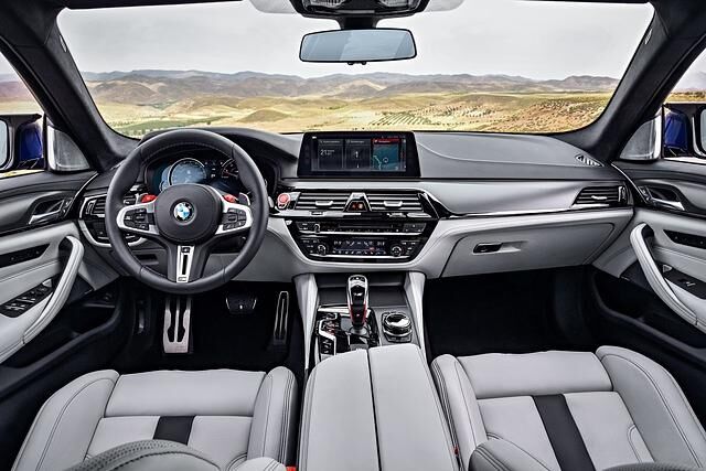 Das Cokckpit des M5