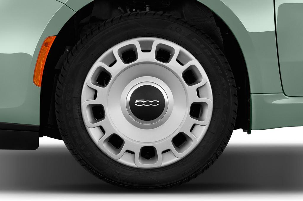 FIAT 500 (Baujahr 2014) Pop 3 Türen Reifen und Felge