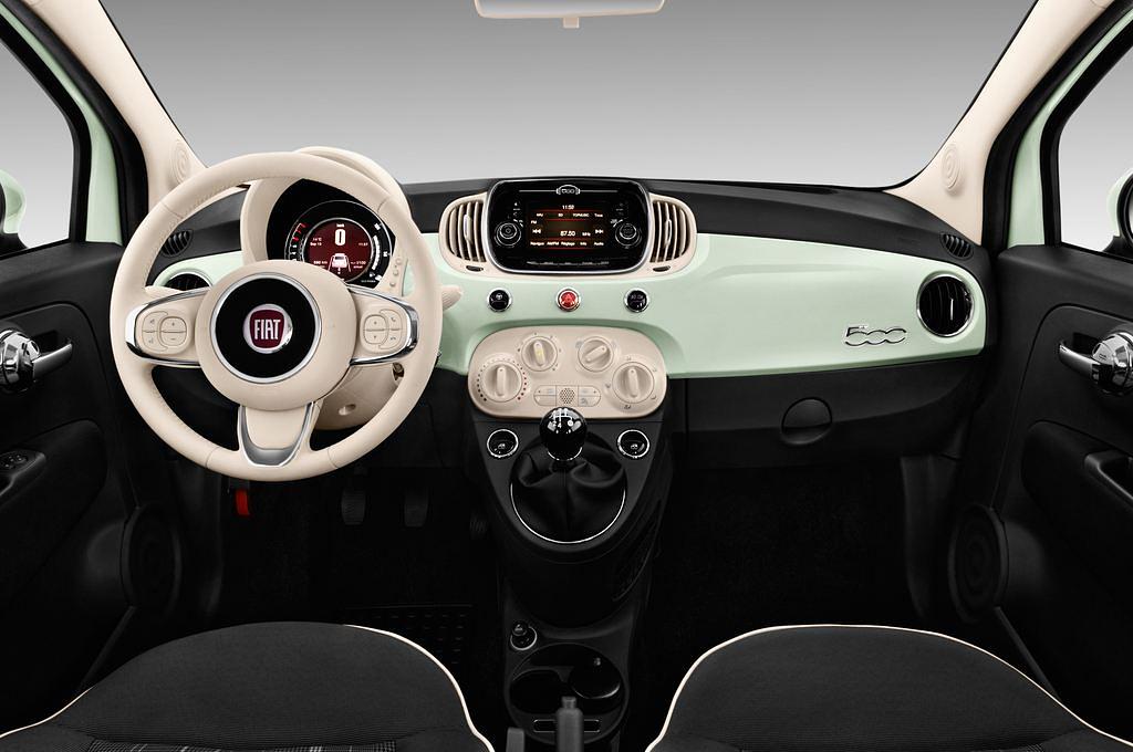 FIAT 500 (Baujahr 2016) Lounge 3 Türen Cockpit und Innenraum
