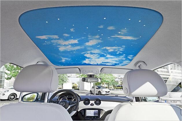 Romantikfeeling: Das LED-Sternenzelt ist mit dem Dachhimmel "Sky" kombinierbar
