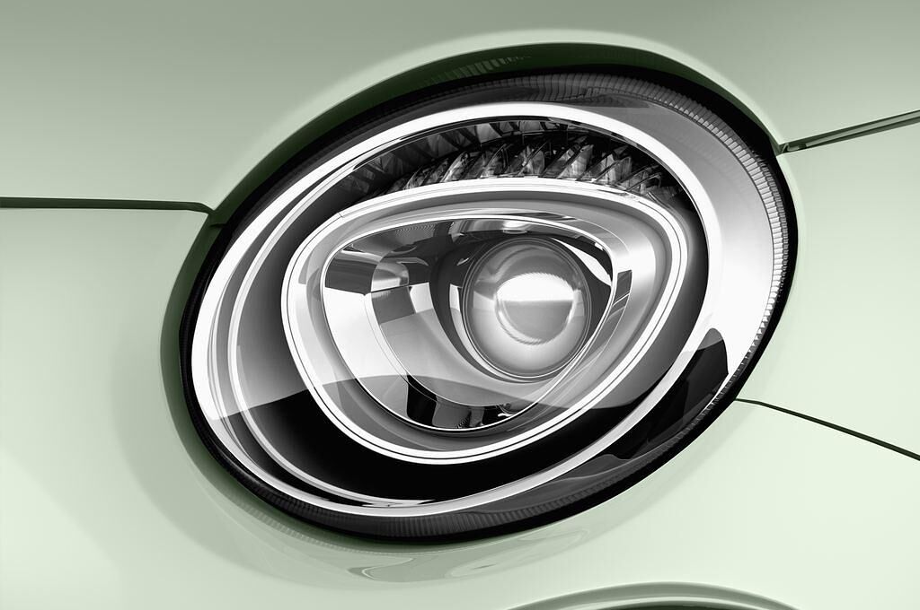 FIAT 500 (Baujahr 2016) Lounge 3 Türen Scheinwerfer