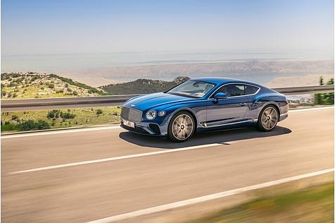 Die neueste Ausbaustufe des bentleytypischen Sechsliter-W12-Motors hat 468 kW / 636 PS
