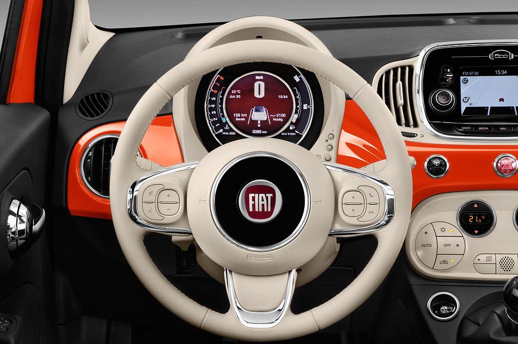 FIAT 500 Cabrio (Baujahr 2016) Lounge 2 Türen Lenkrad