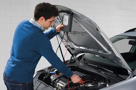 Batterieladen bei 12- und 24-Volt-Bordnetz Bosch
