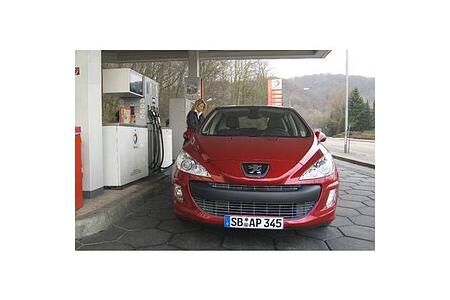 Peugeot gibt grünes Licht für E10