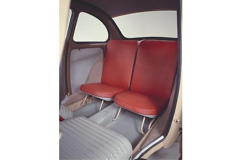 Subaru 360 - auch hinten gab es Platz für zwei Personen