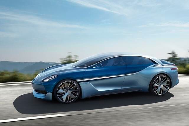 Mit den historischen Isabella-Modellen der Marke Borgward hat die futuristische Studie eigentlich keine Gemeinsamkeiten