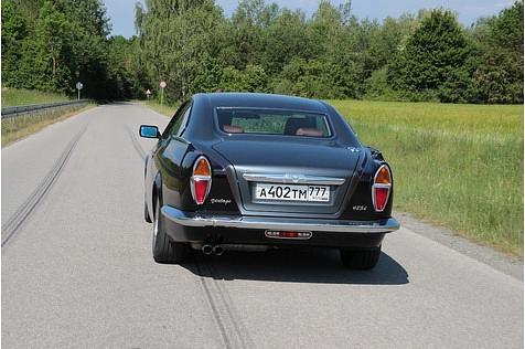 Wer denkt hier nicht an einen Aston Martin?