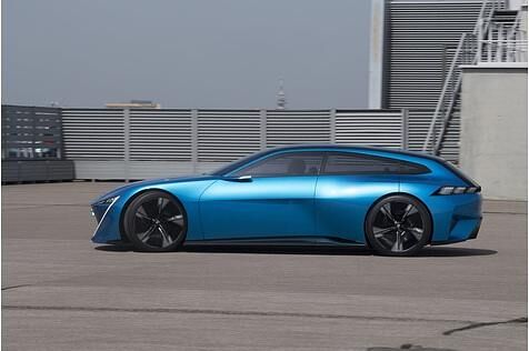Peugeot Instinct Concept - der lange Radstand ermöglicht einen variablen Innenraum