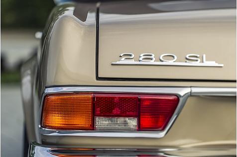 Mercedes 280 SL Pagode W 113 - das Topmodell mit 125 kW / 170 PS und 240 Nm
