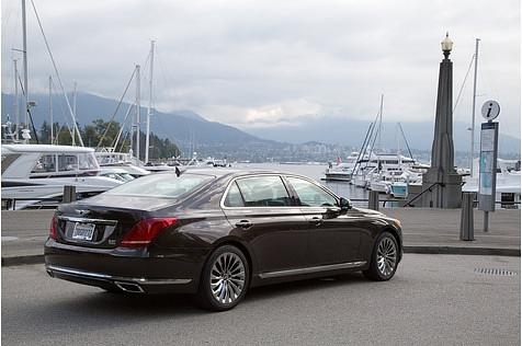 Genesis G90 5.0 V8 - elegant und luxuriös
