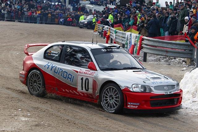 Auch sportlich zeigt sich Hyundai engagiert, hier mit dem Accent bei der Rallye Monte Carlo