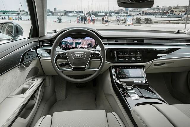 In diesem Innenraum kann man sich autonom chauffieren lassen