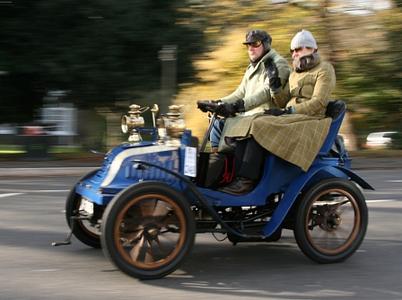 London to Brighton Veteran Car Run - Tollkühne Männer, knatternde Kisten