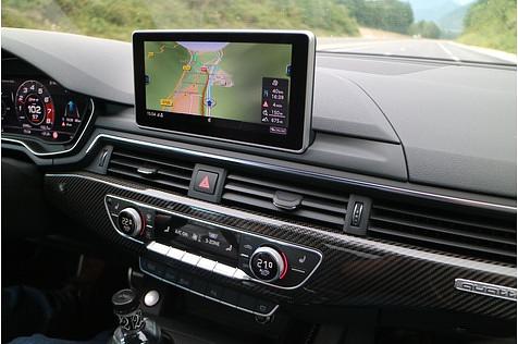 Das Navi im Audi RS 5 Coupe