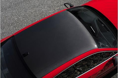 ASuf Wunsch wird der Audi RS 5 Coupe auch mit Karbondach geliefert