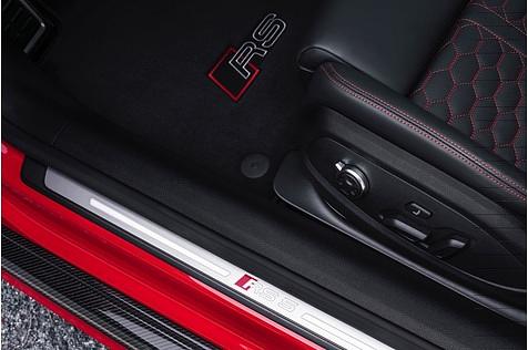 Die Sitze im Audi RS 5 Coupe sind elektrisch verstellbar