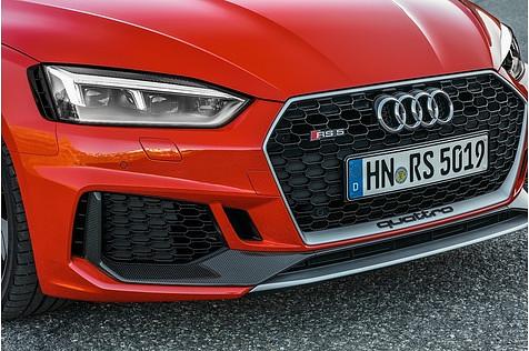 Die überarbeitete Front des Audi RS 5 Coupe