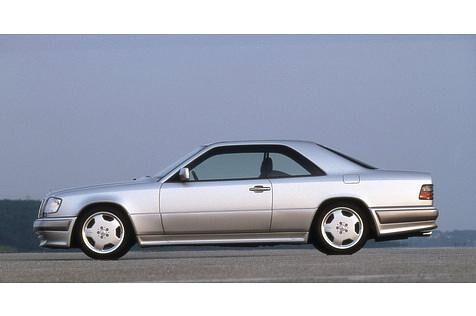 Mercedes 300 CE 6.0 AMG - die schwächeren Versionen hatten 5,0 und 5,6 Liter Hubraum