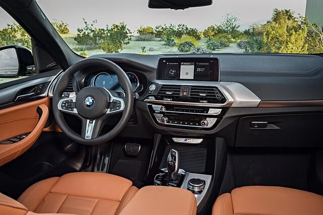 Im Innenraum gibt es M-Sport-Details