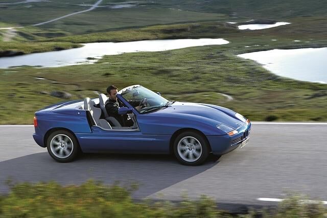 Beim BMW bot bereits die Fahrzeuggrundform einschließlich des Unterbodens die entsprechenden aerodynamischen Lösungen