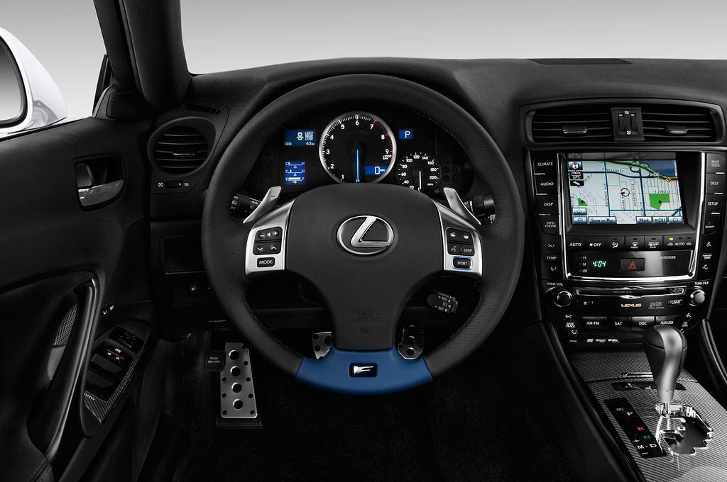 Lexus IS (Baujahr 2012) F 4 Türen Lenkrad