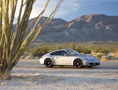 Porsche 911 Carrera GTS