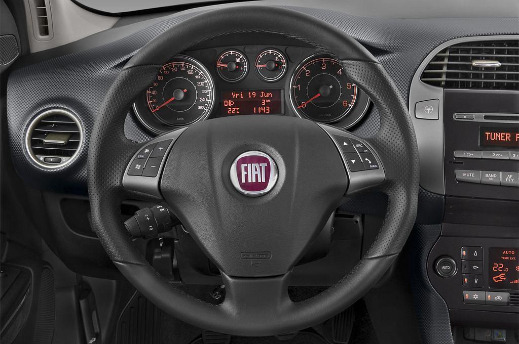 FIAT Bravo (Baujahr 2010) Active 5 Türen Lenkrad